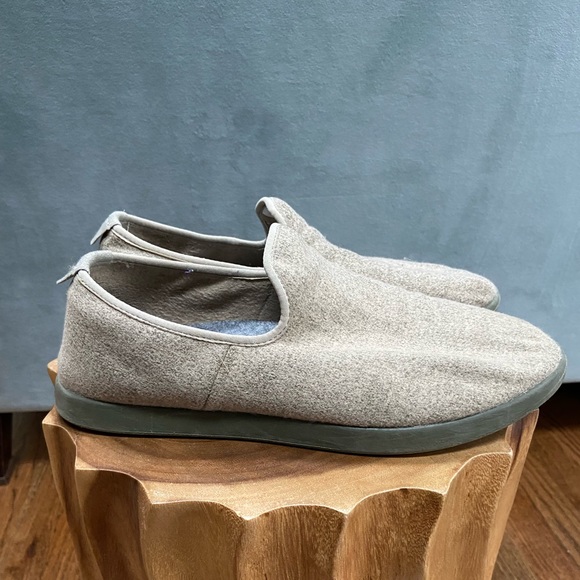 Allbirds wool Loafers -size 10.  Tan upper and green sole. - Picture 2 of 7